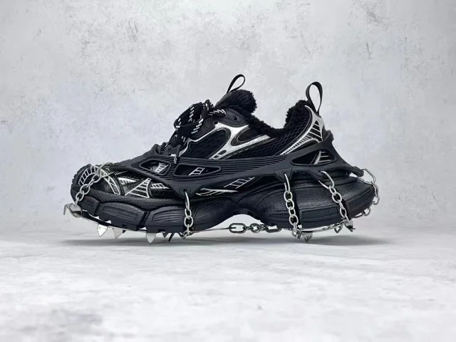 Paris Ski Distressed Fleece-Lined Dad Shoes Detail