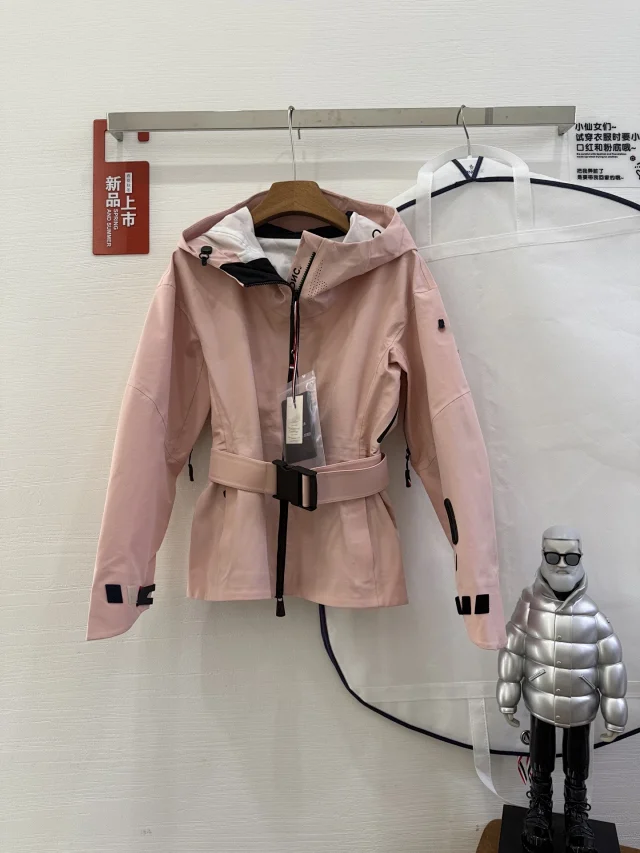 Mengjia Women's Hooded Windproof Waterproof Jacket Detail