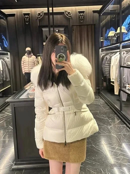 MengJia Boedic Women's Hooded Short Down Detail