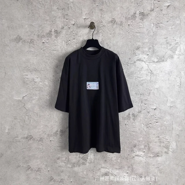 B Unisex Loose Fit Print Tee Detail
