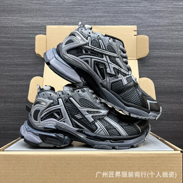 Balenciaga Graffiti Distressed Casual Sneakers SS25 Detail