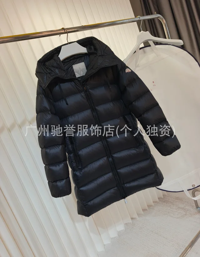 SUYEN Doll Women's Hooded Puffer Jacket Detail