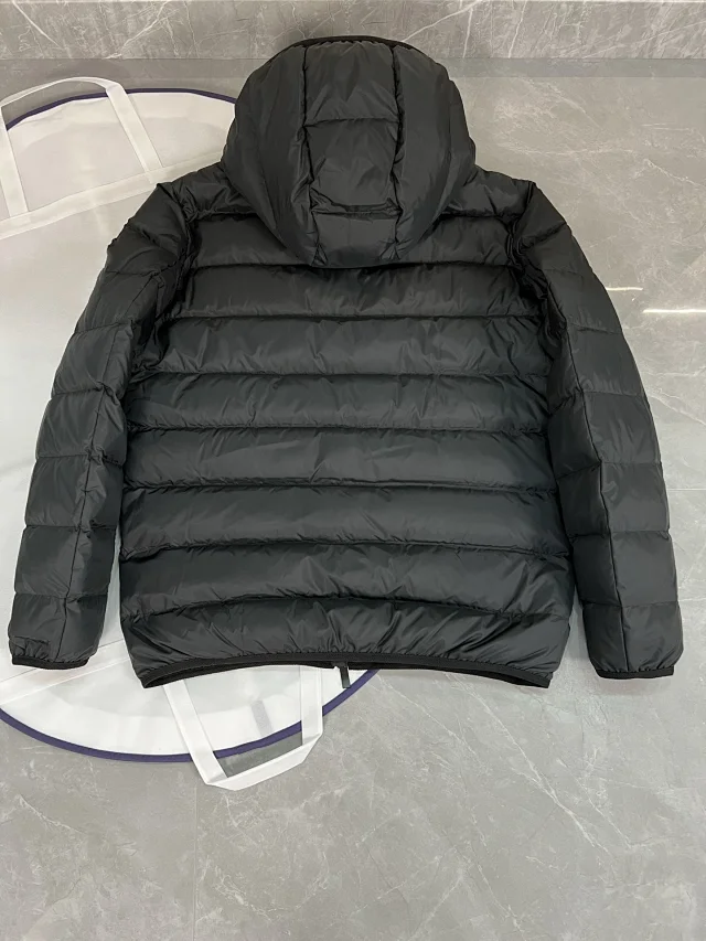 Jeluz Black Label Light Hooded Down Jacket Detail