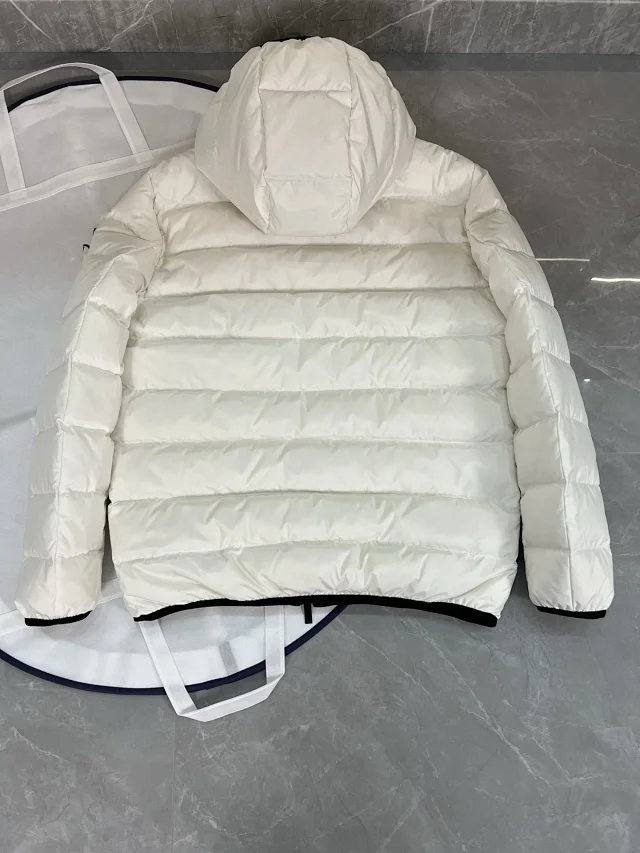 Jeluz Black Label Light Hooded Down Jacket Detail