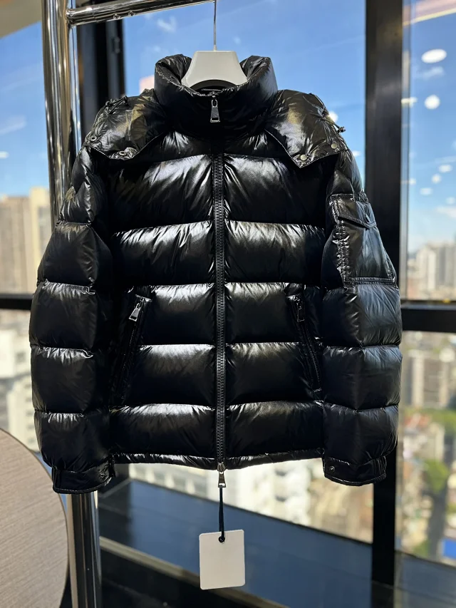 Maire95 Unisex Hooded Detachable Down Jacket Detail