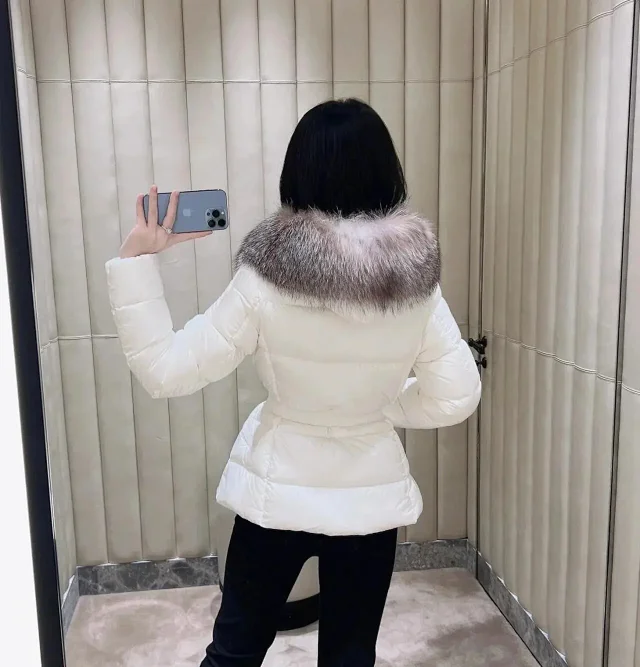MengJia Boedic Women's Hooded Short Down Detail