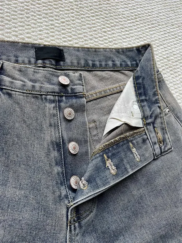 Balenciaga 25SS Distressed Ripped Jeans Detail