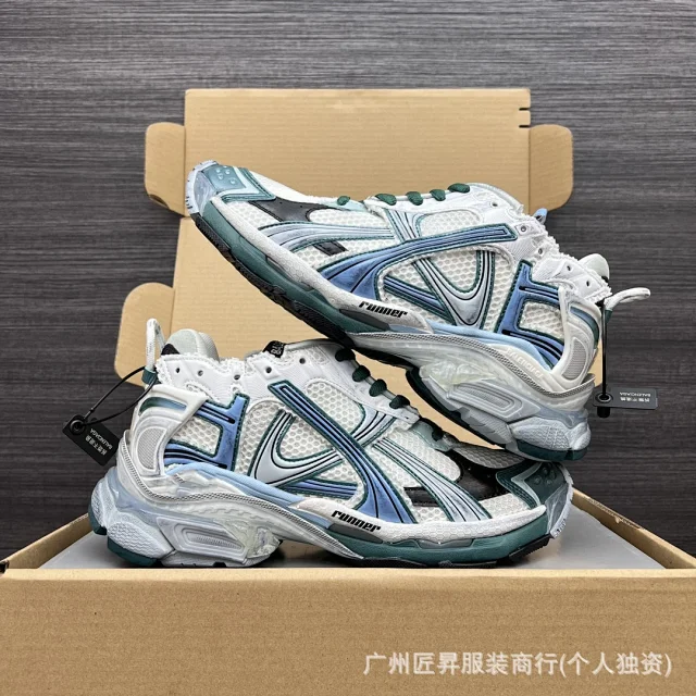Balenciaga Graffiti Distressed Casual Sneakers SS25 Detail