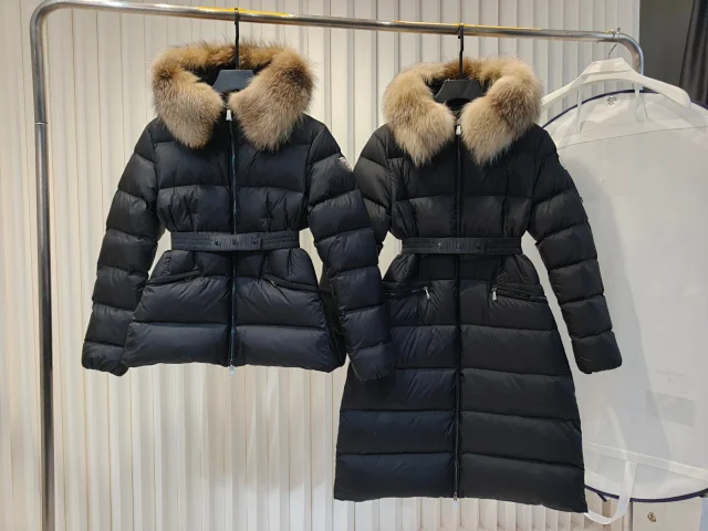 Meng Jia Boedic Women's Hooded Puffer Detail