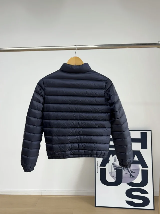 Mengjia Lans Women's Cropped Down Jacket Detail