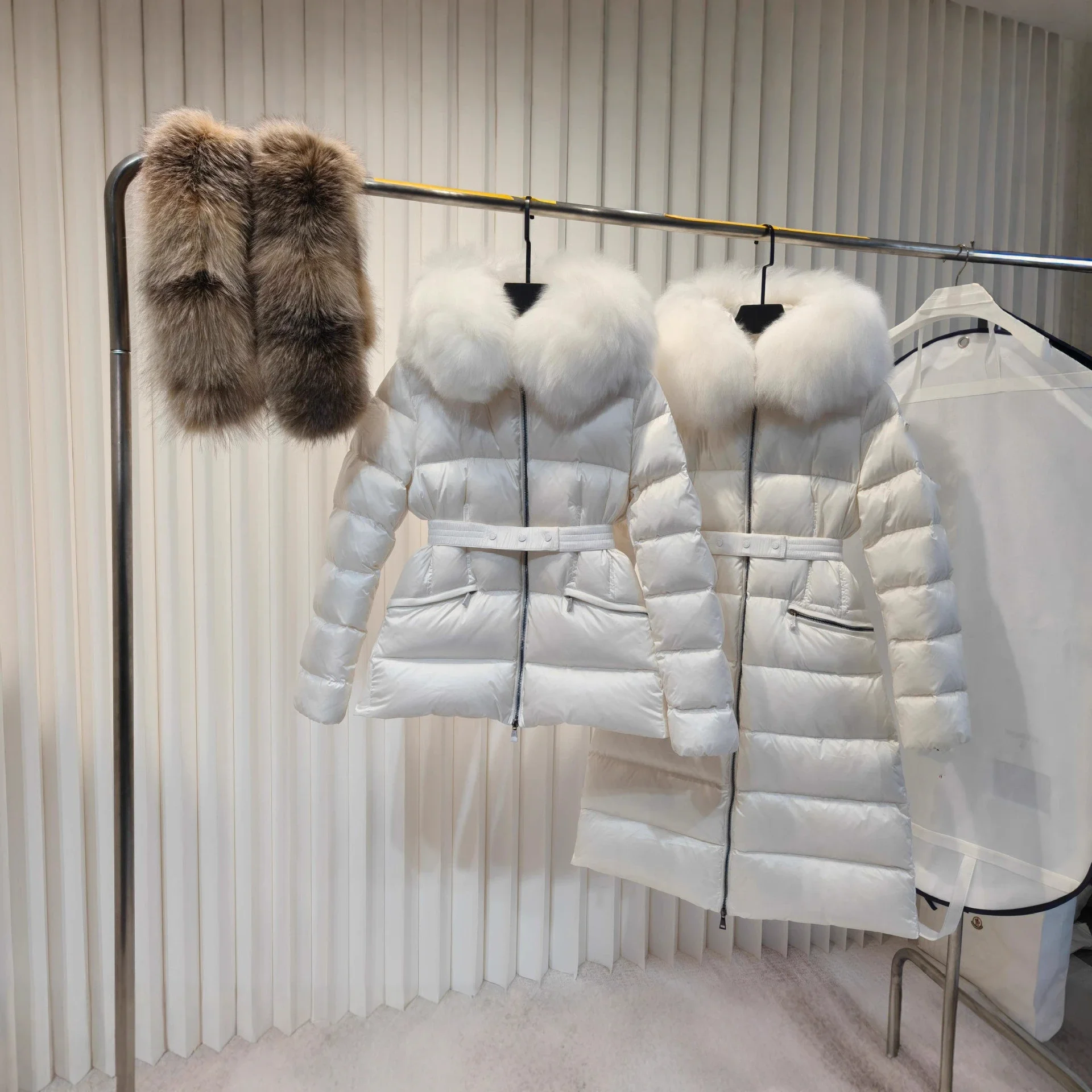 Meng Jia Boedic Women's Hooded Puffer
