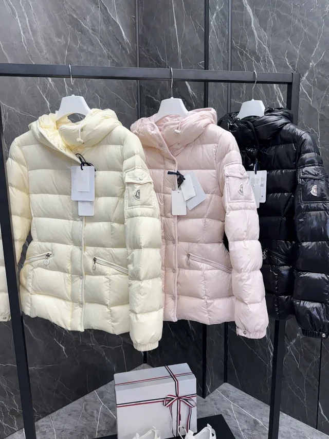 Barante New Women's Waist-Cinching Down Jacket Detail