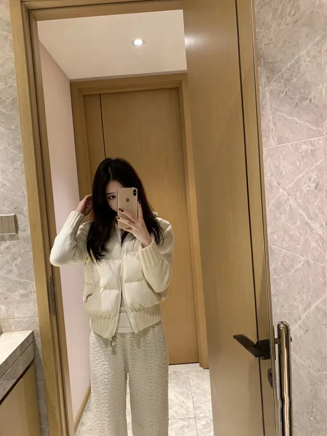 Meng Jia Women's Back-Embroidered Knit-Puffer Cream Detail