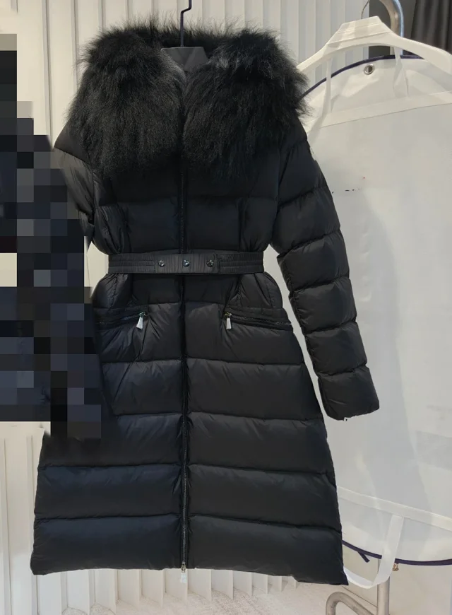 Meng Jia Boedic Women's Hooded Puffer Detail
