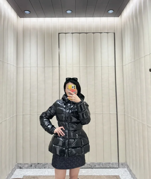 Barante New Women's Waist-Cinching Down Jacket Detail