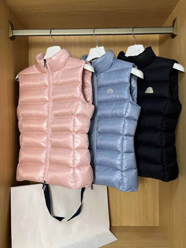 M25ss Women's Ghany Light Down Vest Detail