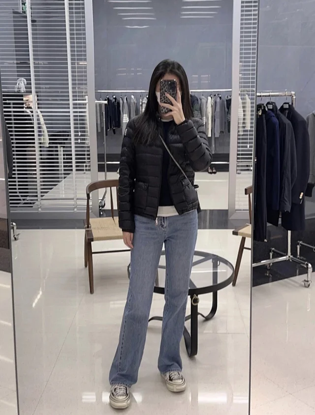Meng Jia Lans Women's Short Puffer Detail