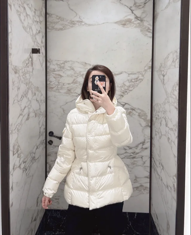 Barante New Women's Waist-Cinching Down Jacket Detail