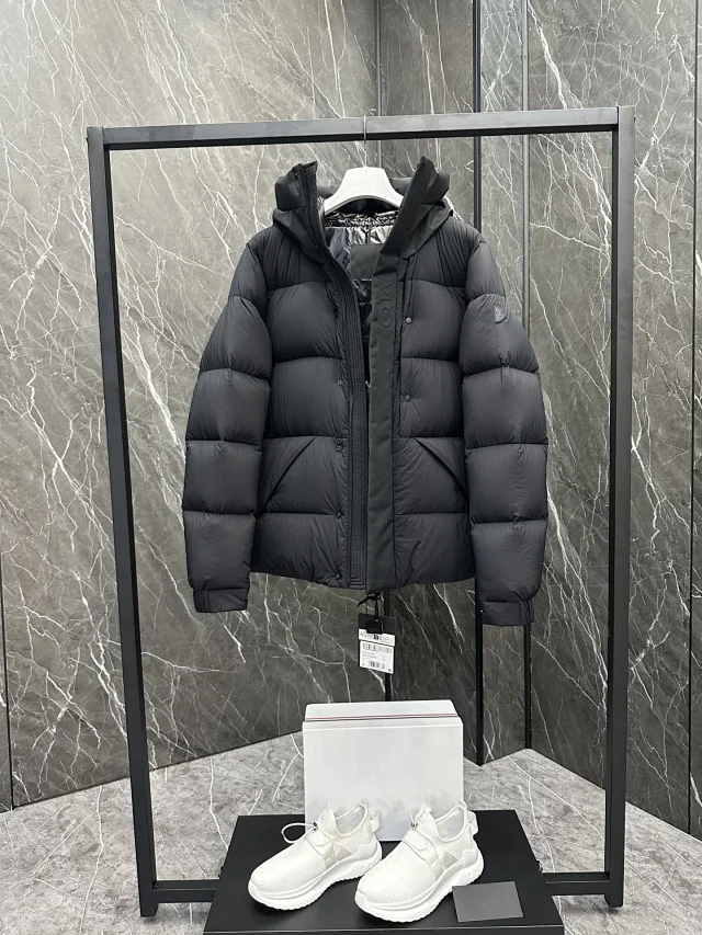 Madeir Premium Black Hooded Down Jacket Detail