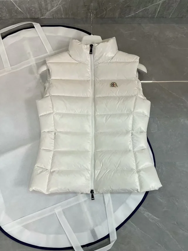 Meng's Women's Ghany Slim Down Vest Detail