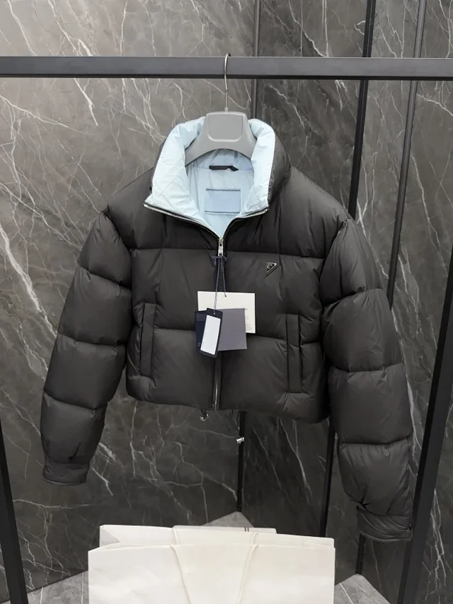 PRA Women's Short Re-Nylon Puffer Jacket Detail