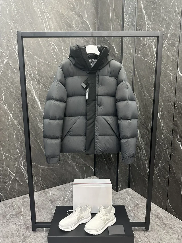 Madeir Premium Black Hooded Down Jacket Detail