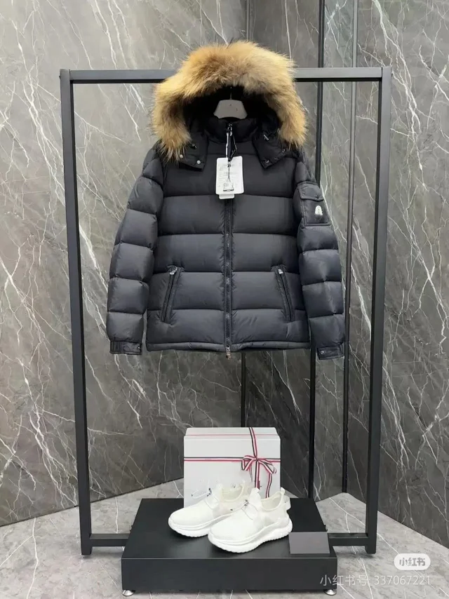 Moncler Maya Men's Short Hooded Puffer Detail