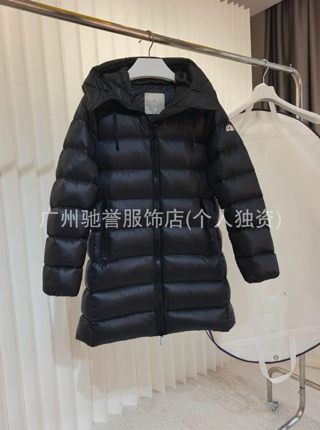 SUYEN Doll Women's Hooded Puffer Jacket Detail