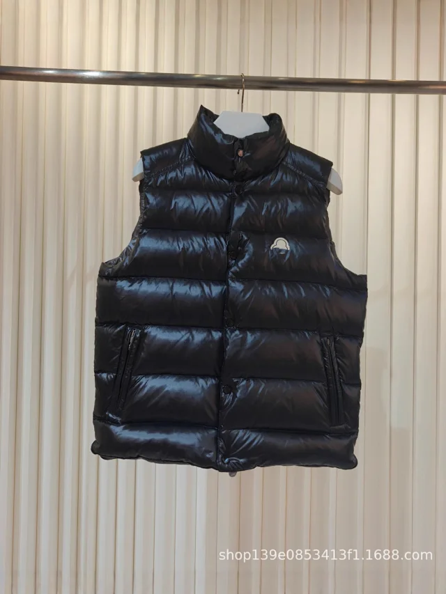 MengJia 25sTib Solid New Down Vest Detail