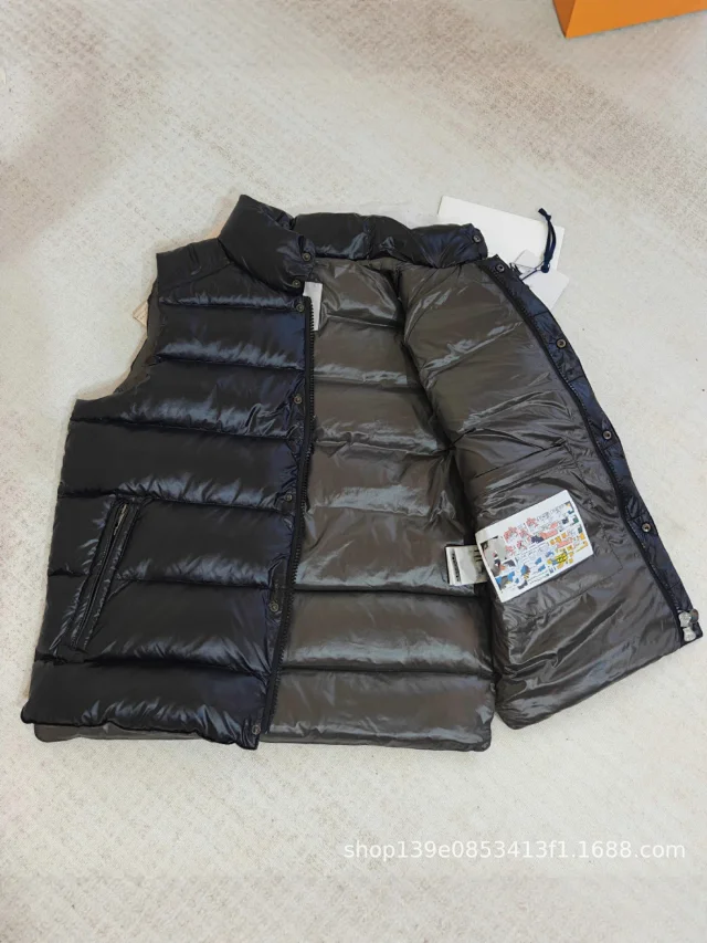 MengJia 25sTib Solid New Down Vest Detail