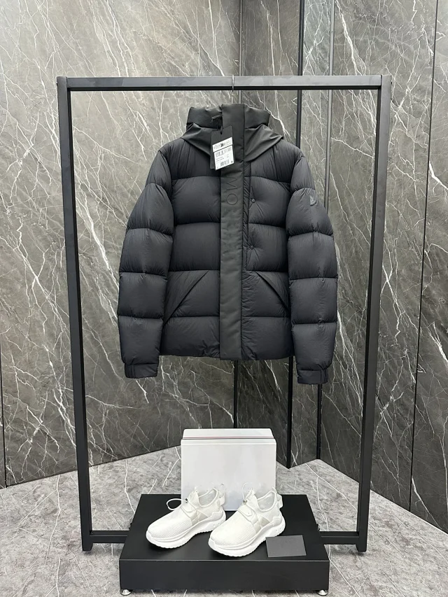 Madeir Premium Black Hooded Down Jacket Detail