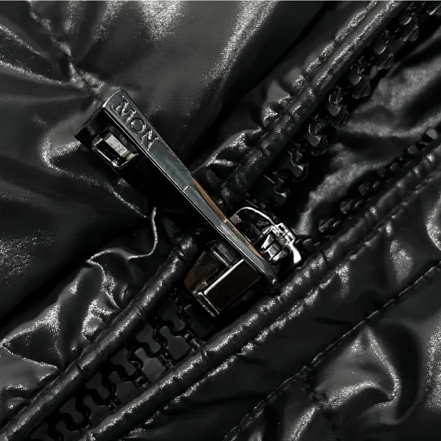 Maire New Yuhuang Shiny Unisex Parka Detail