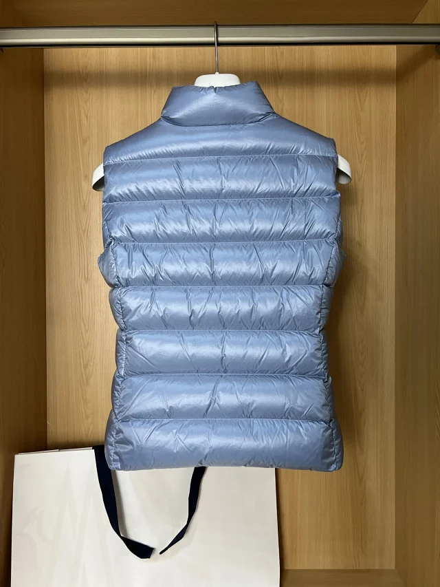 M25ss Women's Ghany Light Down Vest Detail