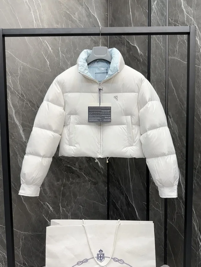 PRA Women's Short Re-Nylon Puffer Jacket Detail