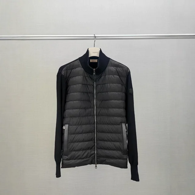 Mengjia Men's Cardigan Knit Down Jacket Detail