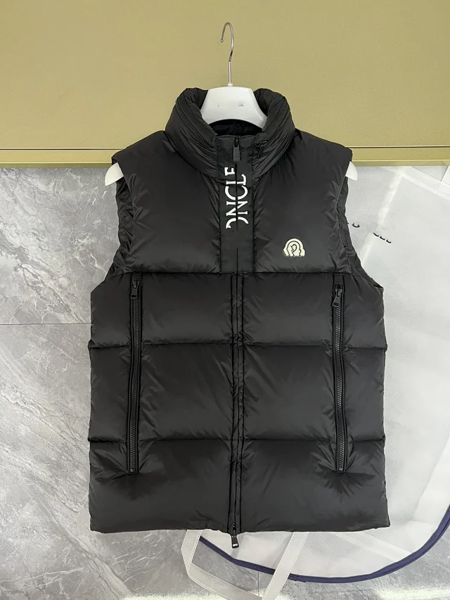 Mengjia-25SS Semure Men's Stand-Collar Down Vest Detail