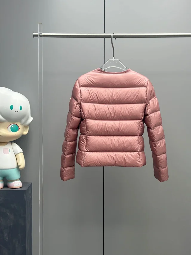 Mengjia Laurine Women's Short Down Jacket Detail