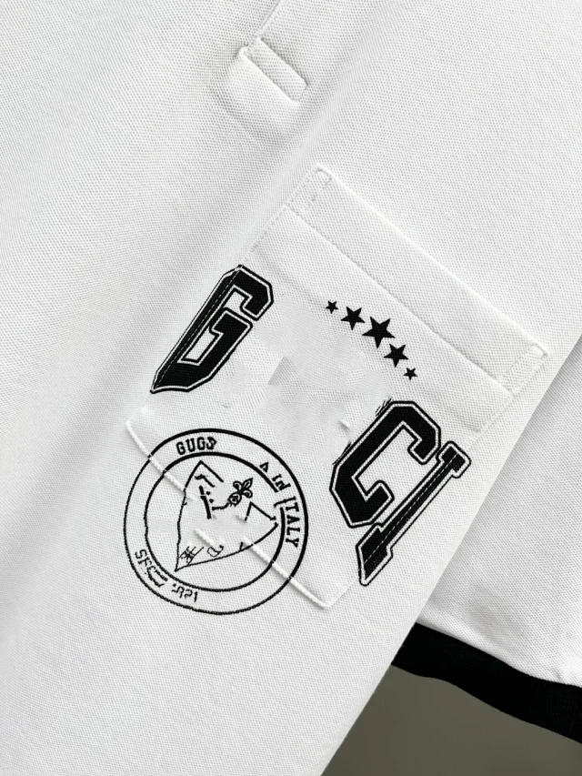 GU Unisex Color-Block Printed Pocket Polo Detail