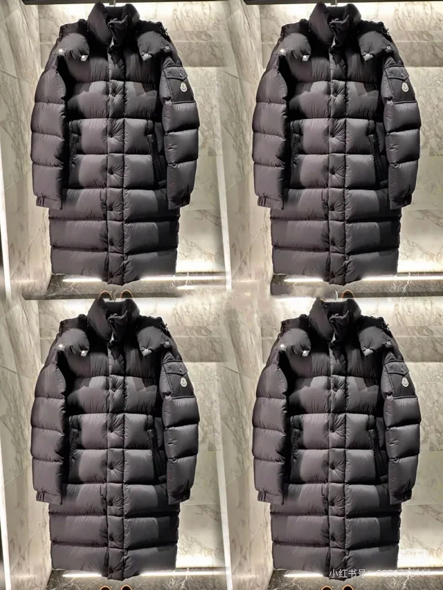 Mengjia Hanoverian Hooded Long Down Jacket Detail