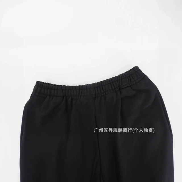 B 25SS lb Loose-Fit Alphabet-Print Sweatpants Detail