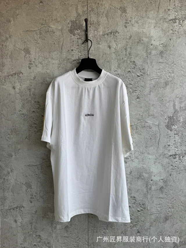 Paris Home Unisex Embroidered Loose T-Shirt Detail