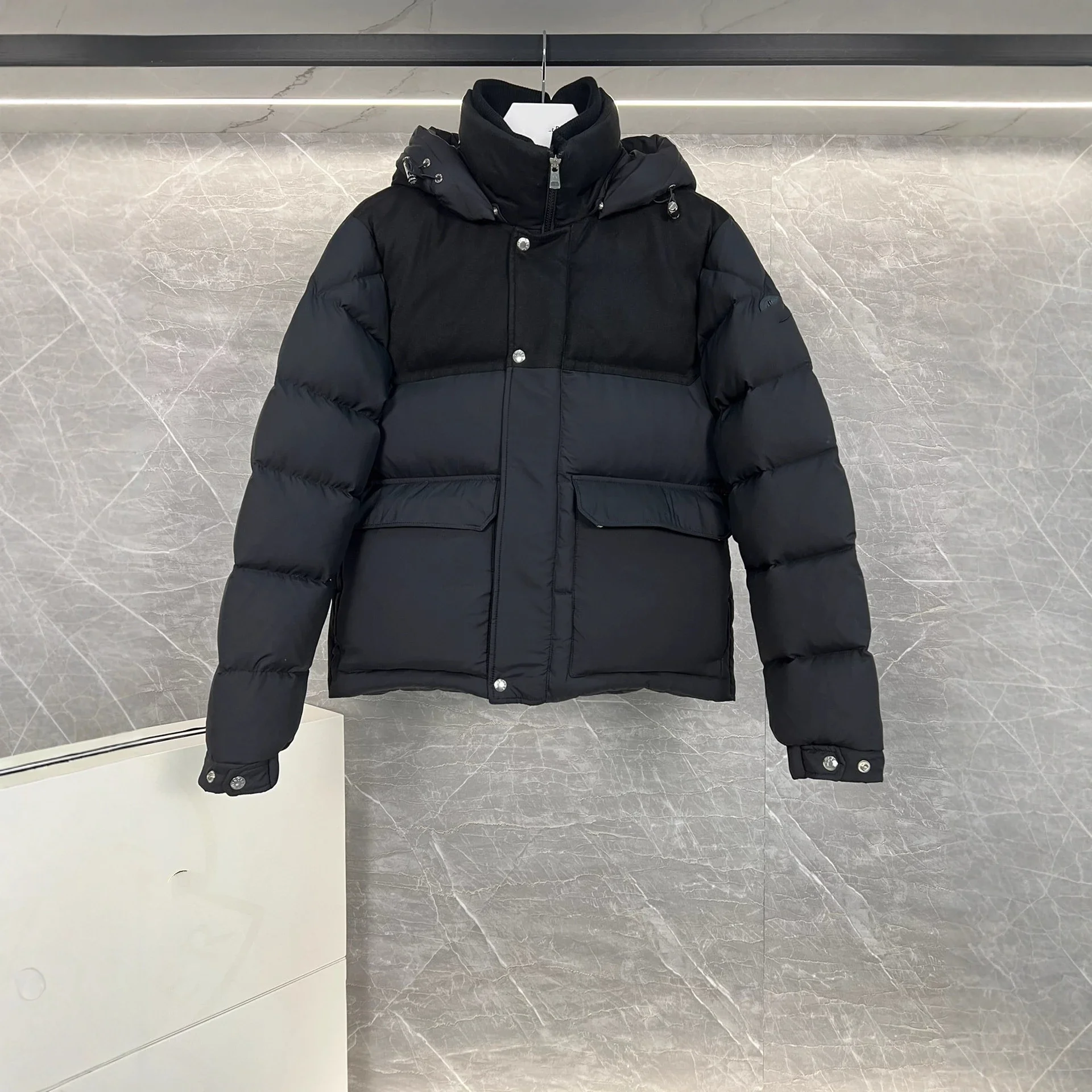 Meng Jia Unisex Detachable Hood Puffer