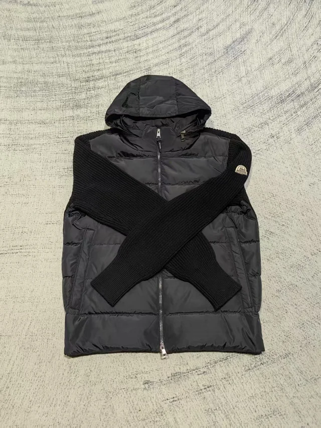 Mengjia SS25 Men's Logo Down Cardigan Detail