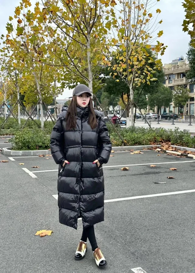 Maire New Yuhuang Shiny Unisex Parka Detail