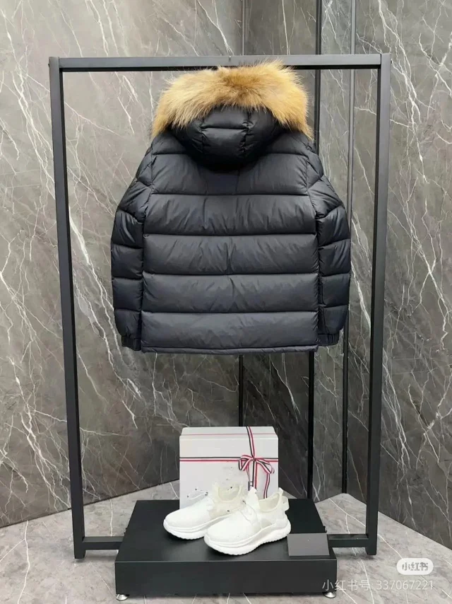 Moncler Maya Men's Short Hooded Puffer Detail