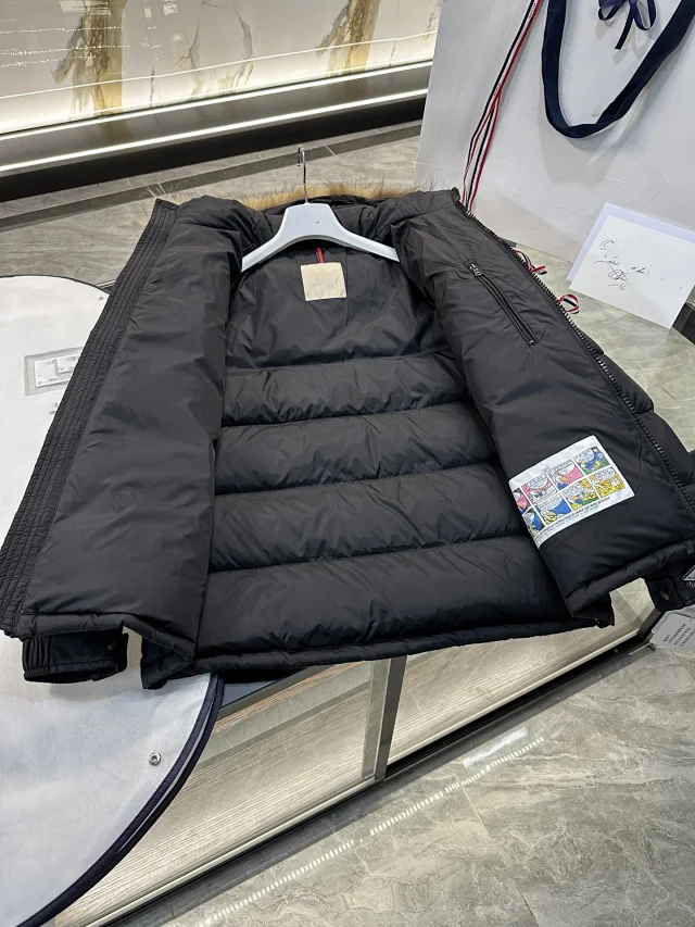 Moncler Maya Men's Short Hooded Puffer Detail