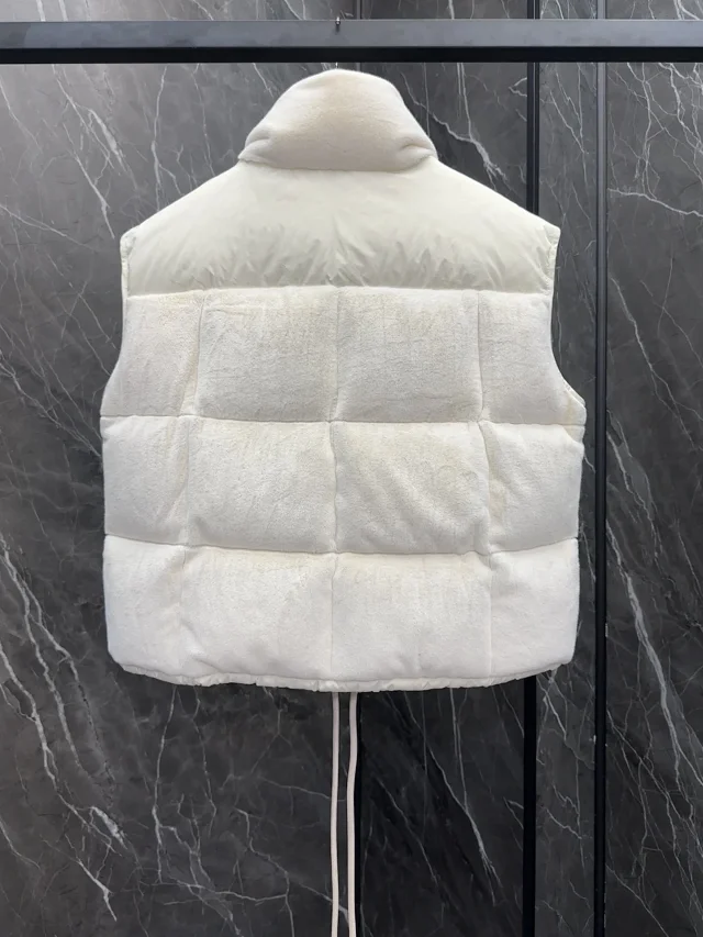 Mengjia FW24 Arques Logo Down Vest Detail