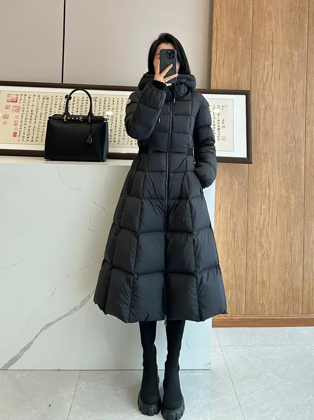 MMeng Fauco Women's Princess Long Hooded Goose Down Coat Detail