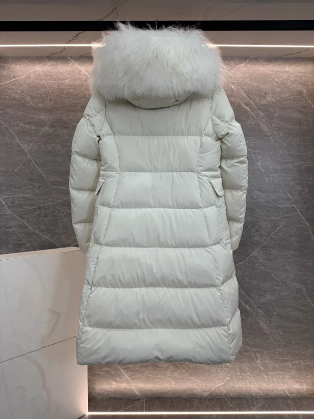 New Mengjia Women's Long Hooded Puffer Detail