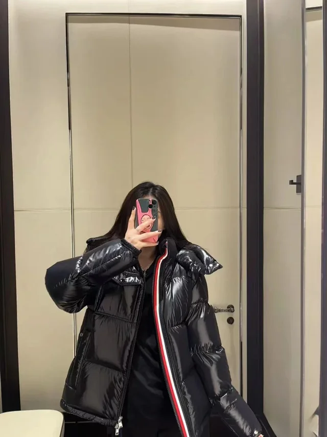Moncler Hooded Detachable Down Jacket Detail